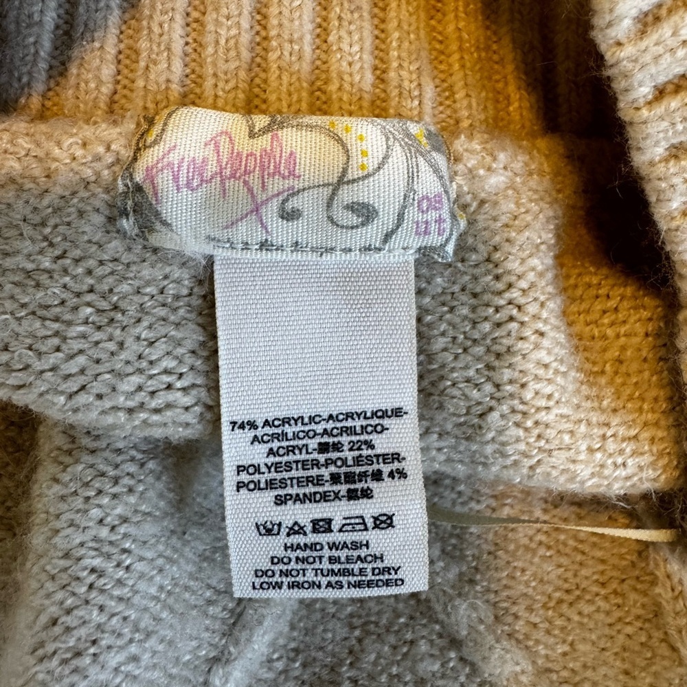 Free People Cream Knit Poncho - Picture 4 of 4